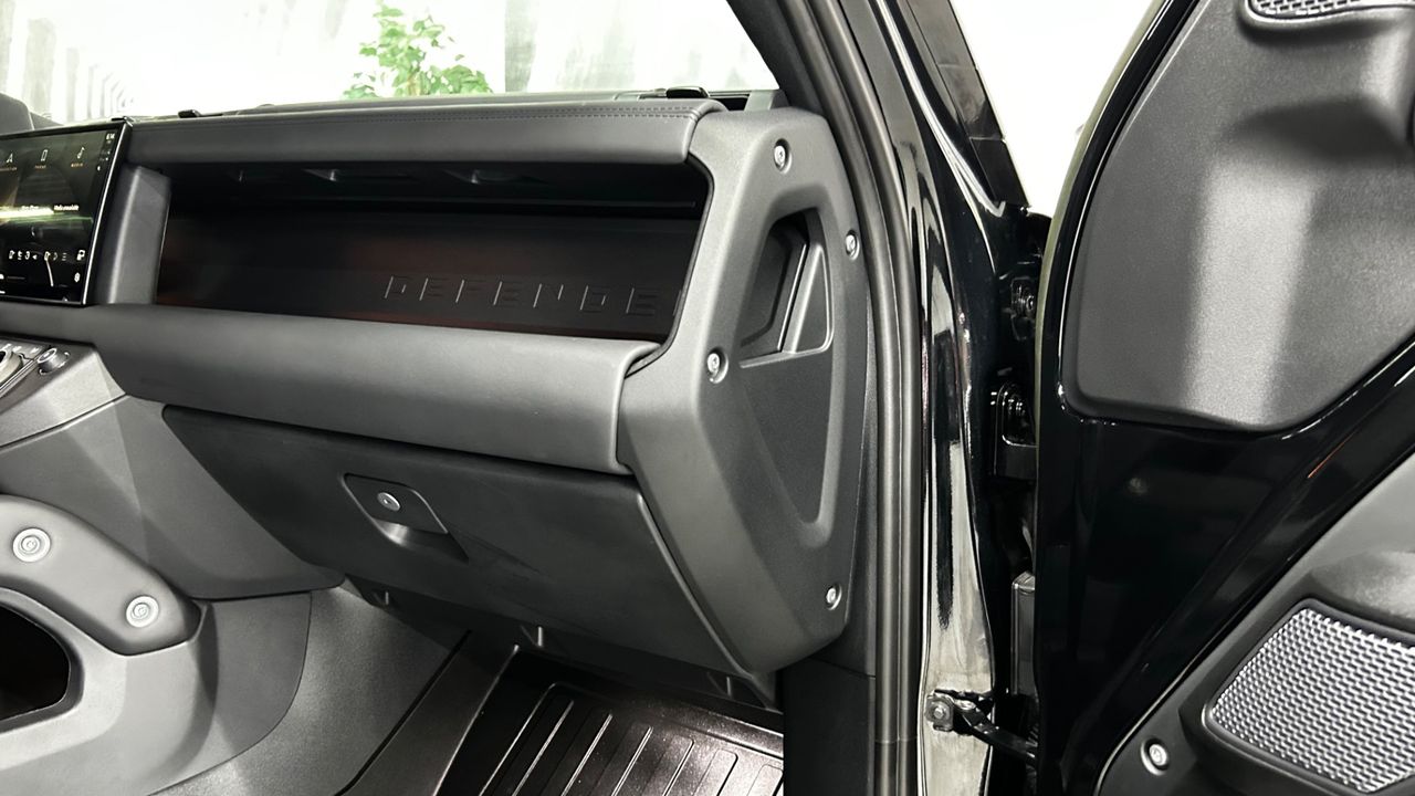 2023 Land Rover Defender
