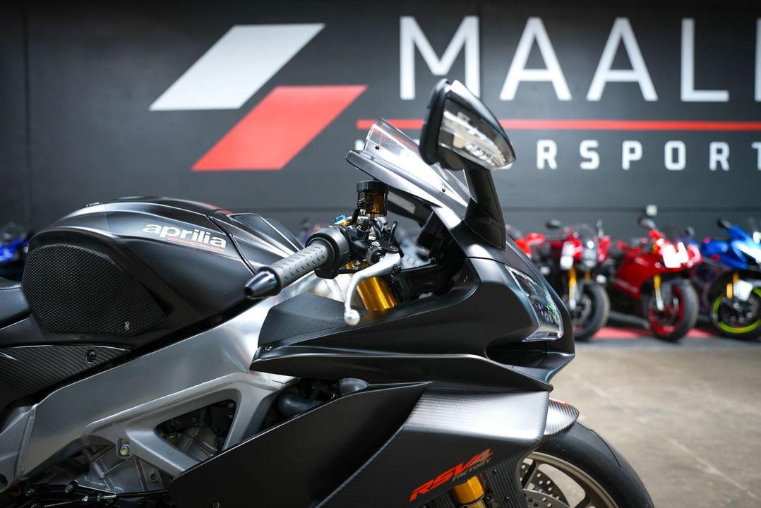 2019 Aprilia RSV4 Factory 1100