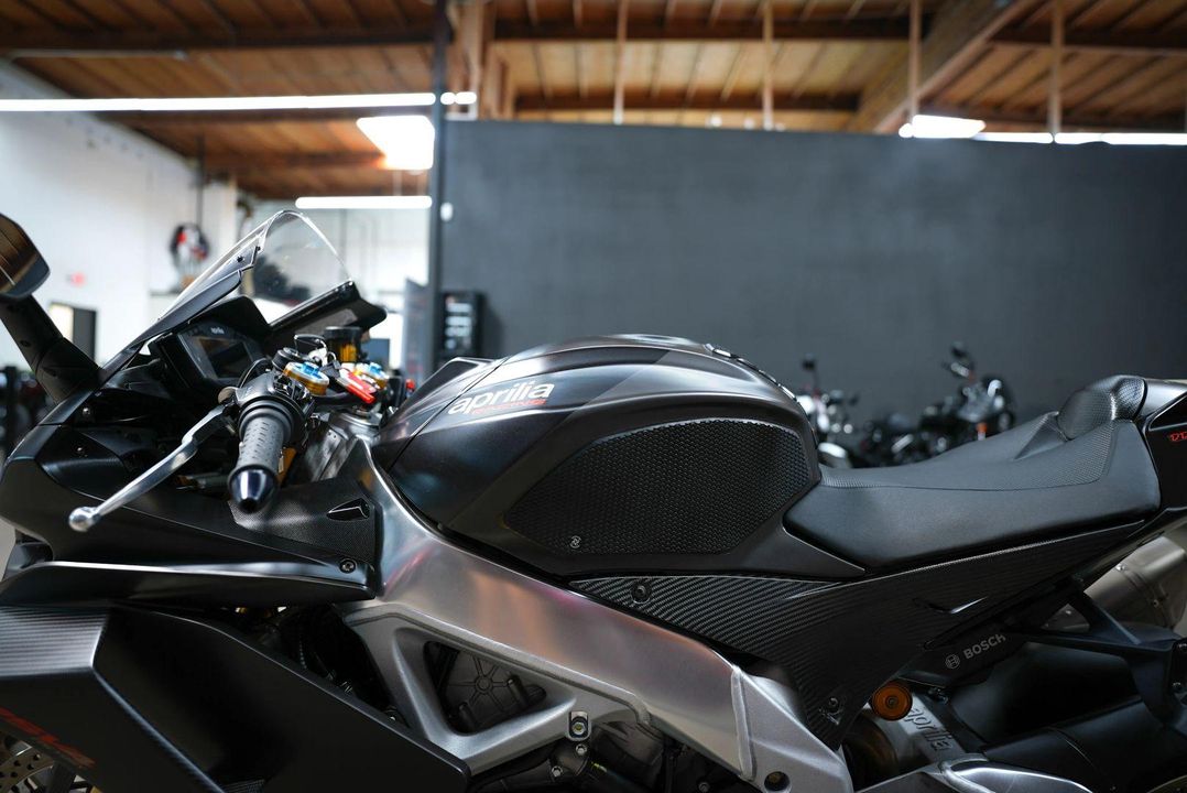 2019 Aprilia RSV4 Factory 1100