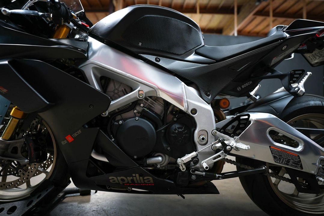 2019 Aprilia RSV4 Factory 1100