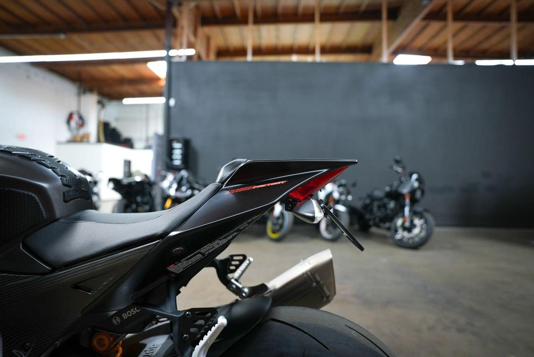 2019 Aprilia RSV4 Factory 1100