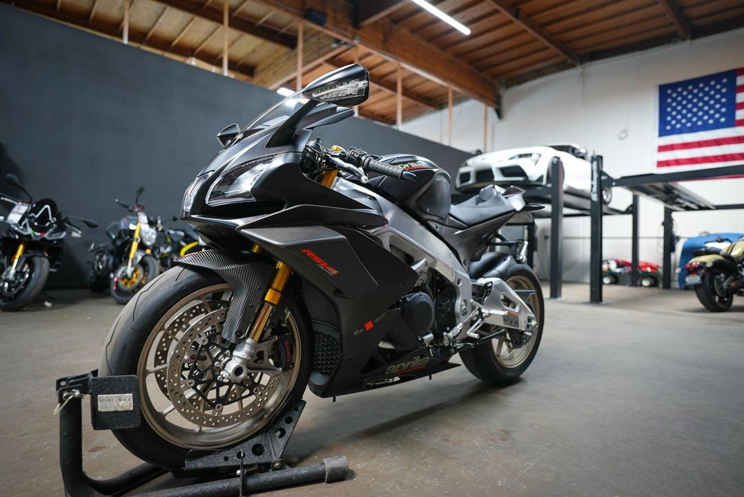 2019 Aprilia RSV4 Factory 1100