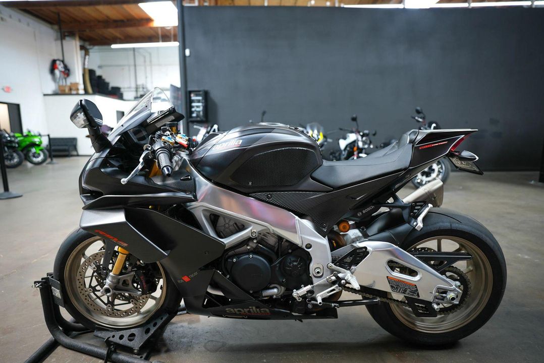 2019 Aprilia RSV4 Factory 1100