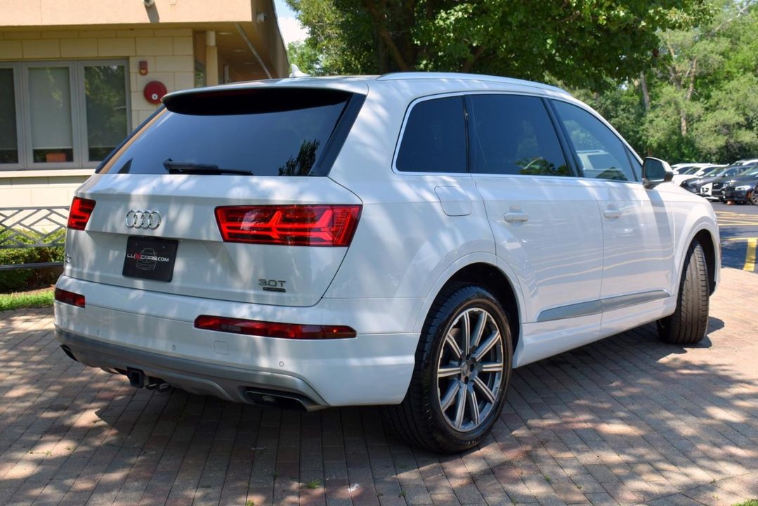 2017 Audi Q7 3.0 TFSI Premium Plus AWD w/towing pkg