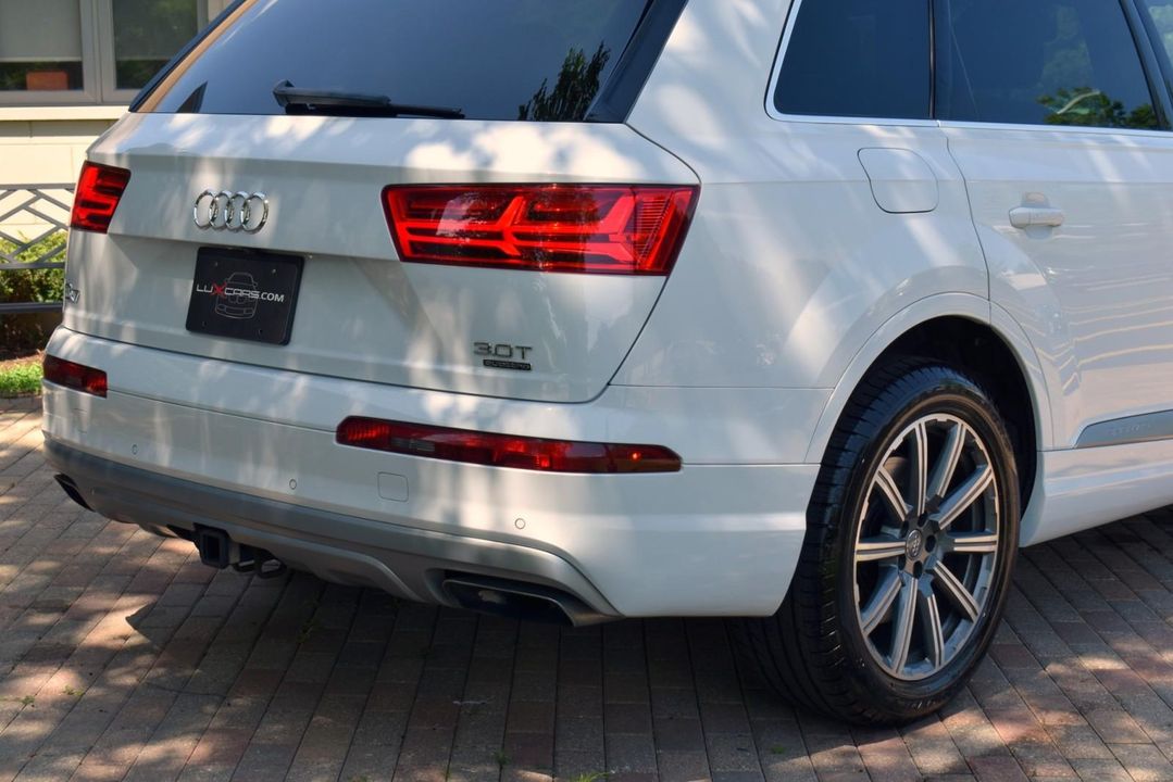 2017 Audi Q7 3.0 TFSI Premium Plus AWD w/towing pkg