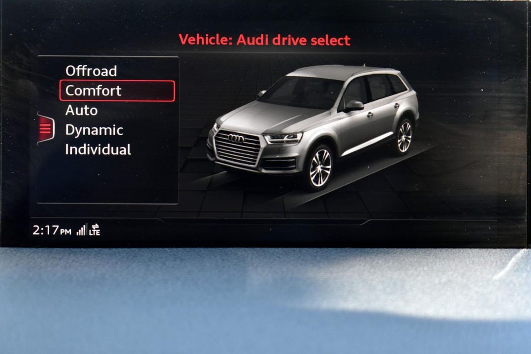 2017 Audi Q7 3.0 TFSI Premium Plus AWD w/towing pkg