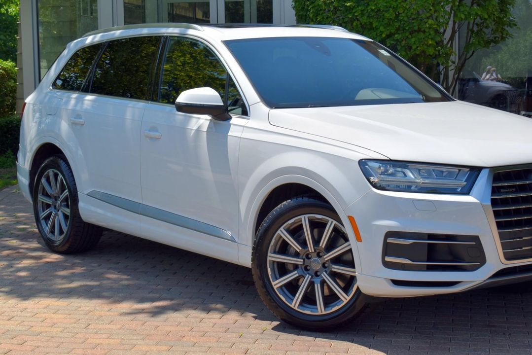 2017 Audi Q7 3.0 TFSI Premium Plus AWD w/towing pkg