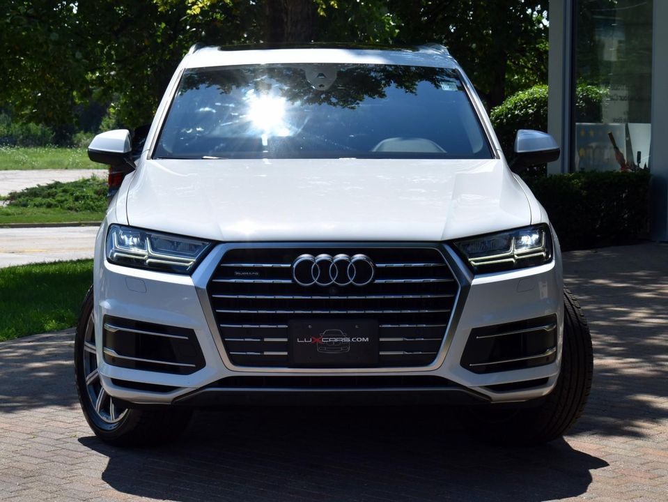 2017 Audi Q7 3.0 TFSI Premium Plus AWD w/towing pkg