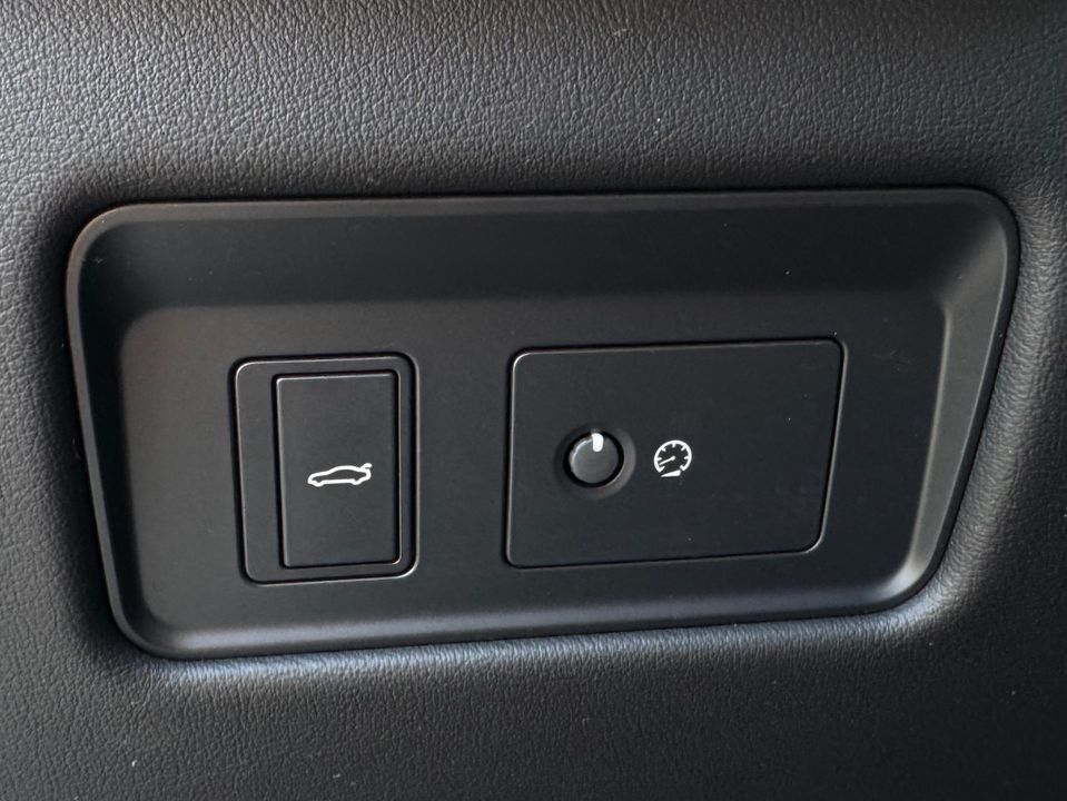 2021 Jaguar XF