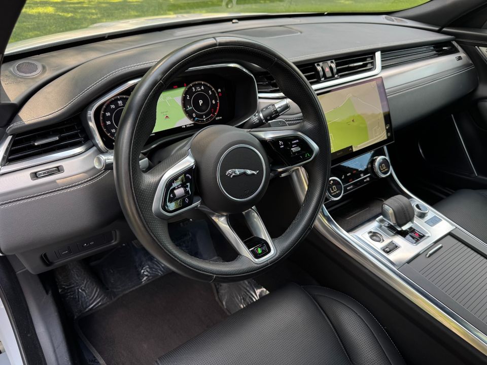 2021 Jaguar XF