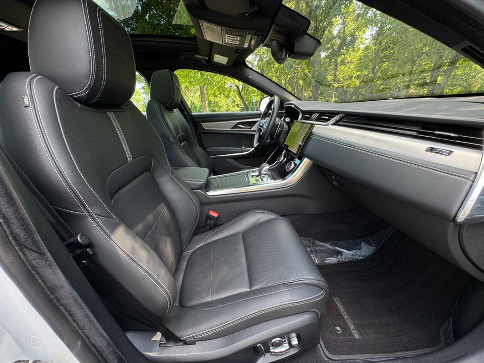 2021 Jaguar XF