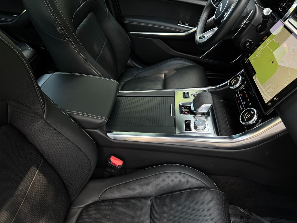 2021 Jaguar XF