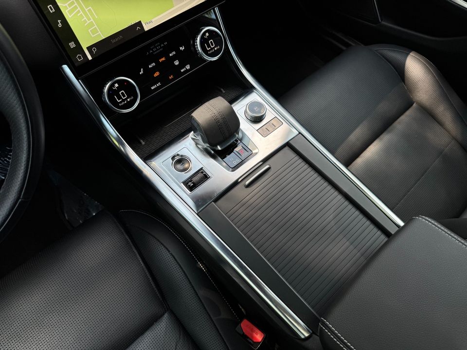 2021 Jaguar XF