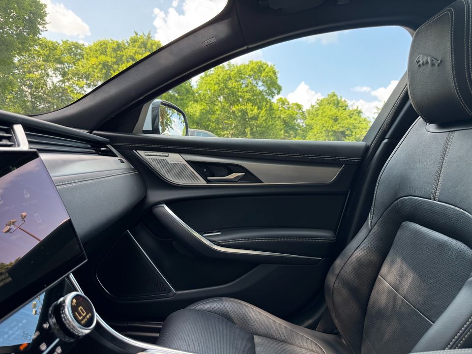 2021 Jaguar XF