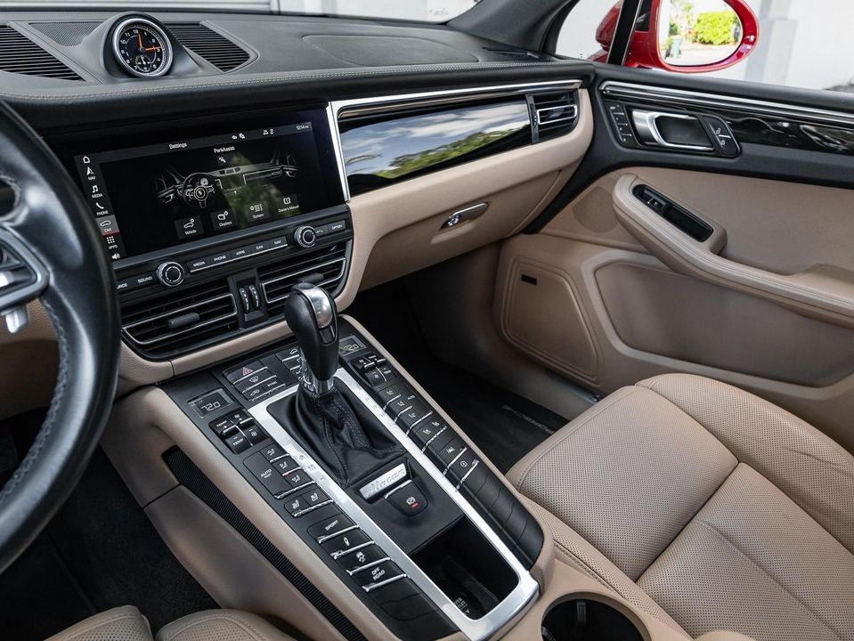 2021 Porsche Macan