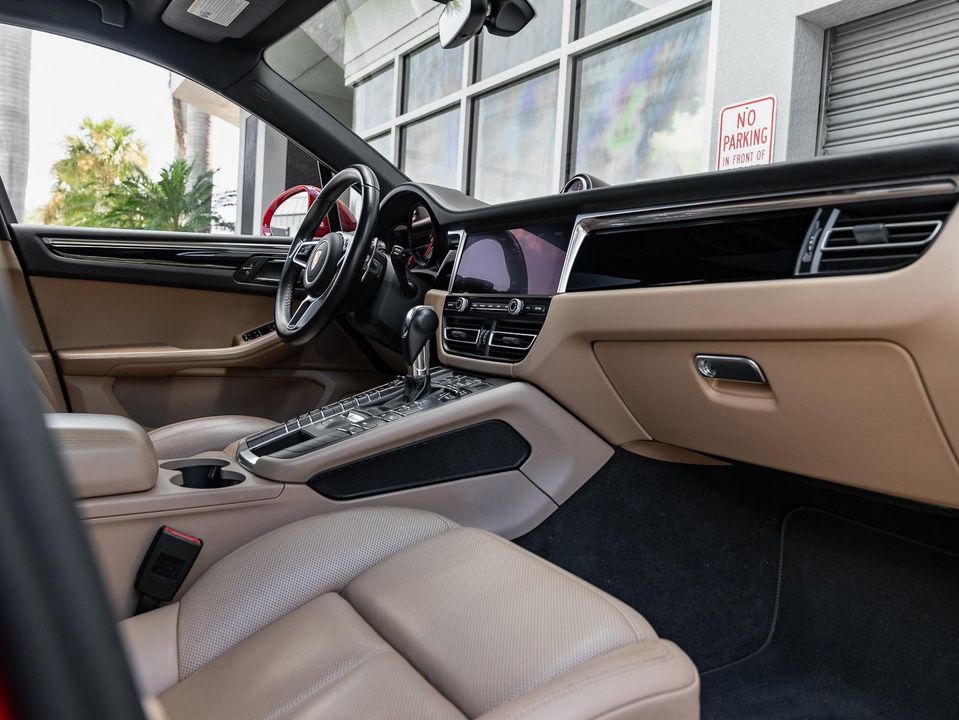 2021 Porsche Macan