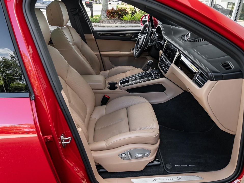 2021 Porsche Macan