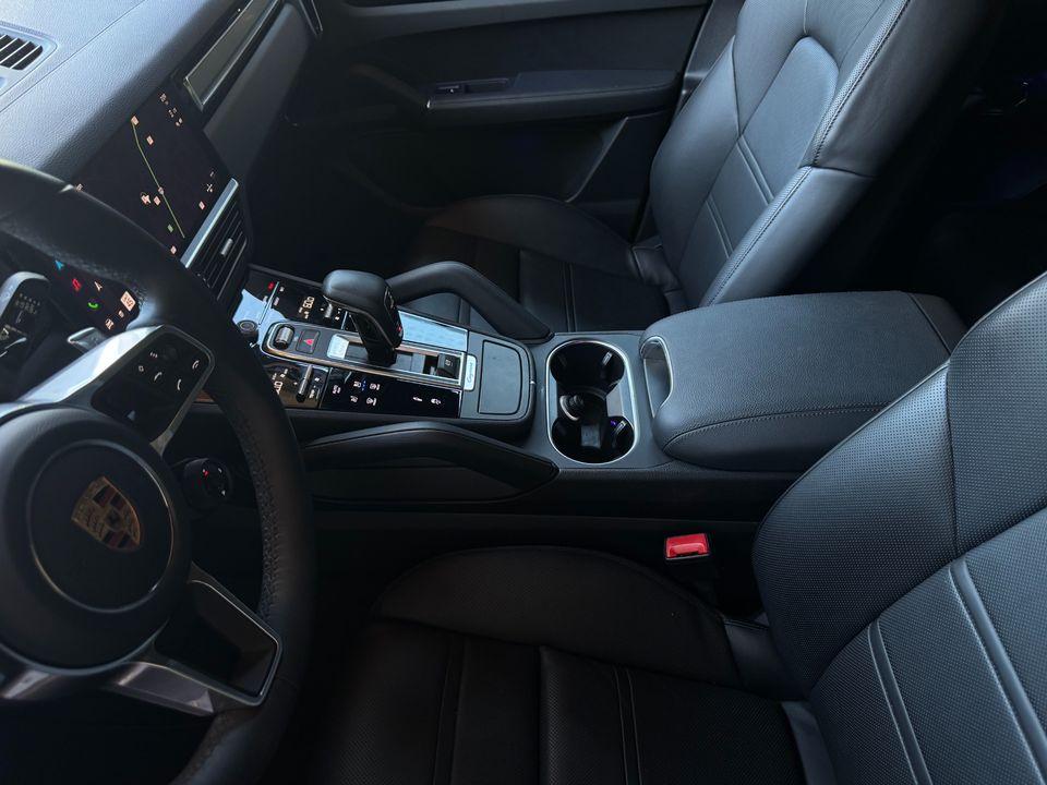 2023 Porsche Cayenne