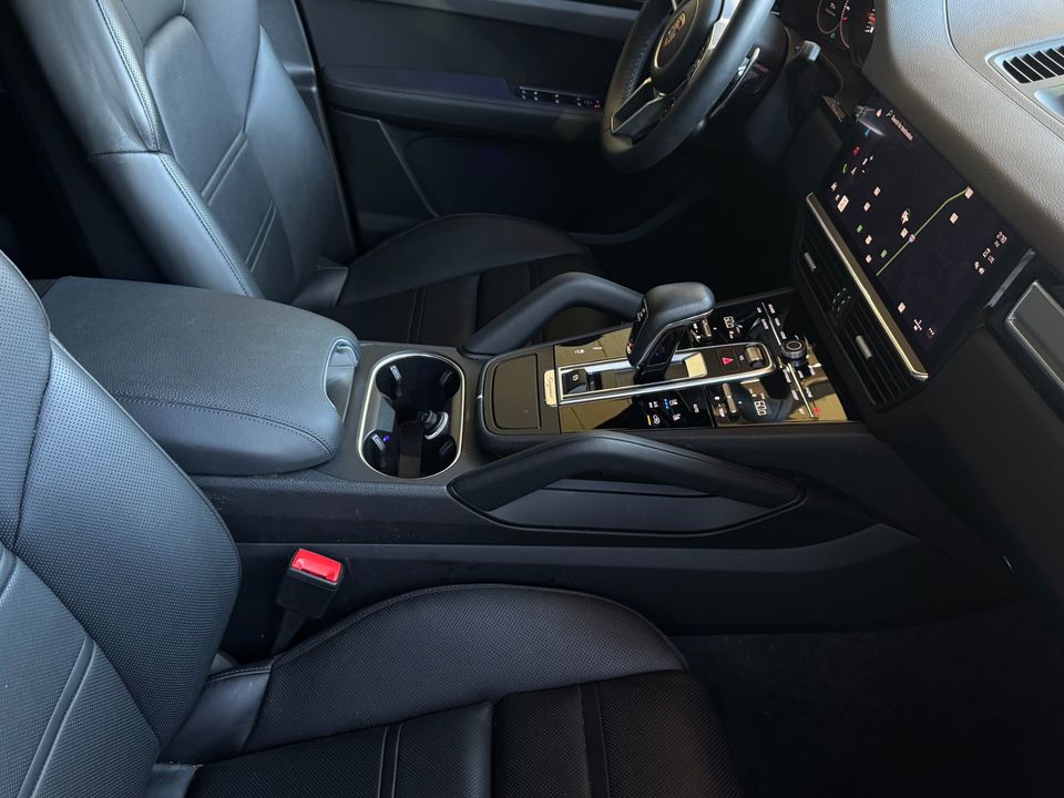 2023 Porsche Cayenne