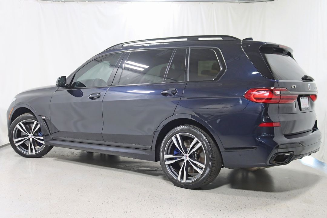 2022 BMW X7