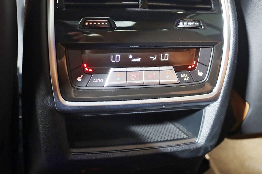 2022 BMW X7