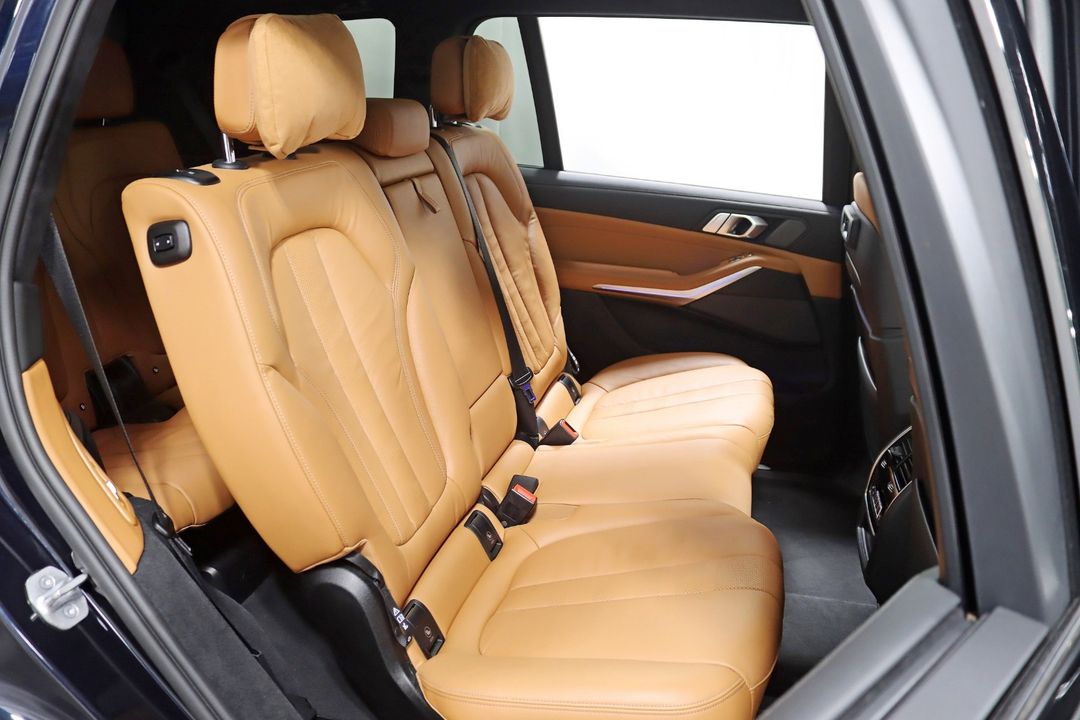 2022 BMW X7