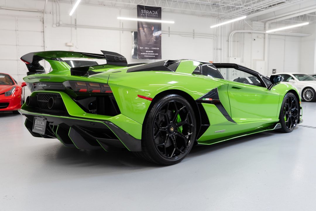2021 Lamborghini Aventador