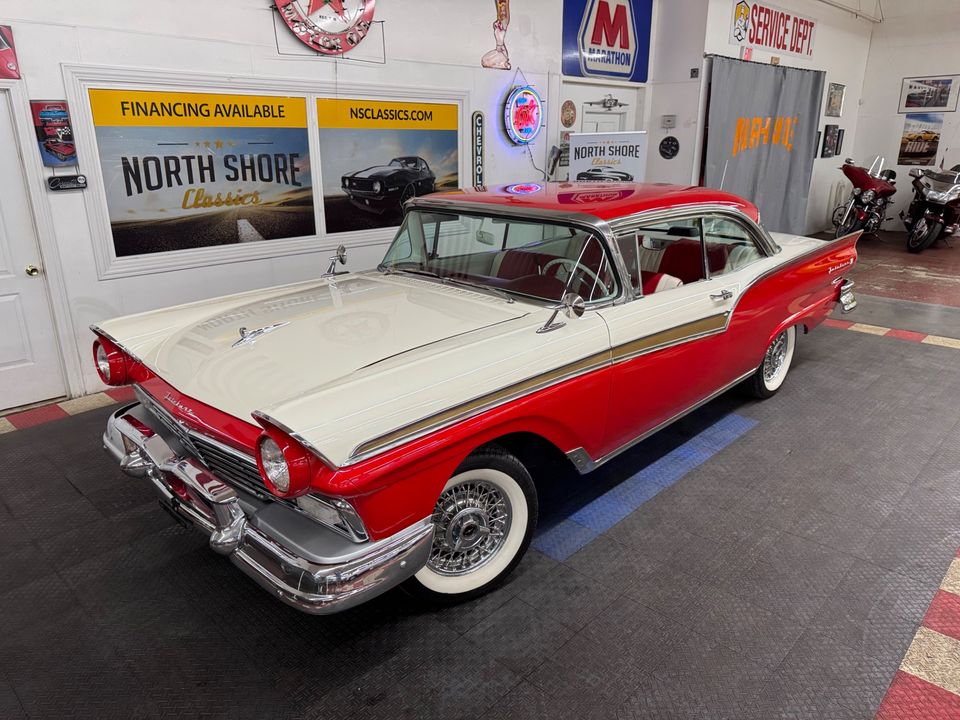 1957 Ford Fairlane