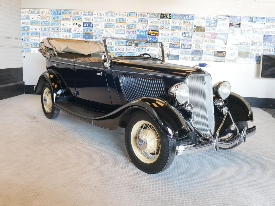 1933 Ford Phaeton