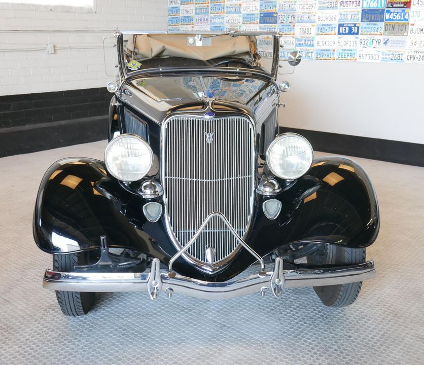 1933 Ford Phaeton