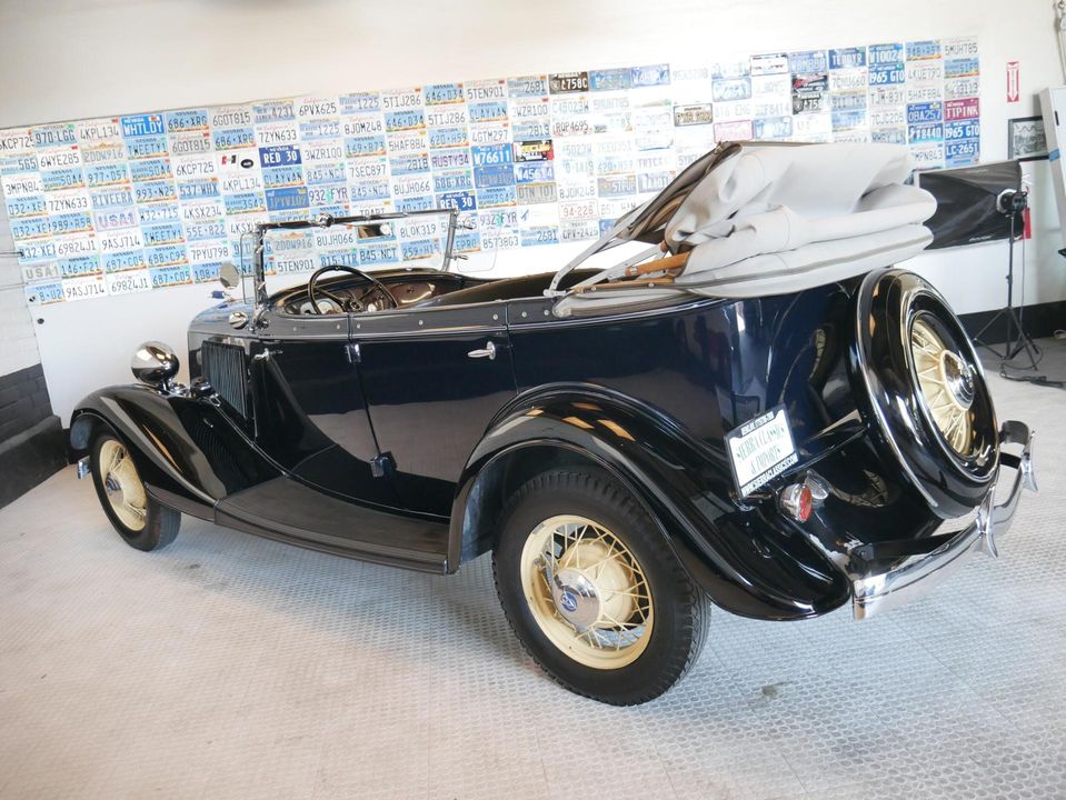1933 Ford Phaeton