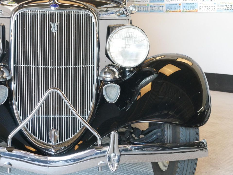 1933 Ford Phaeton