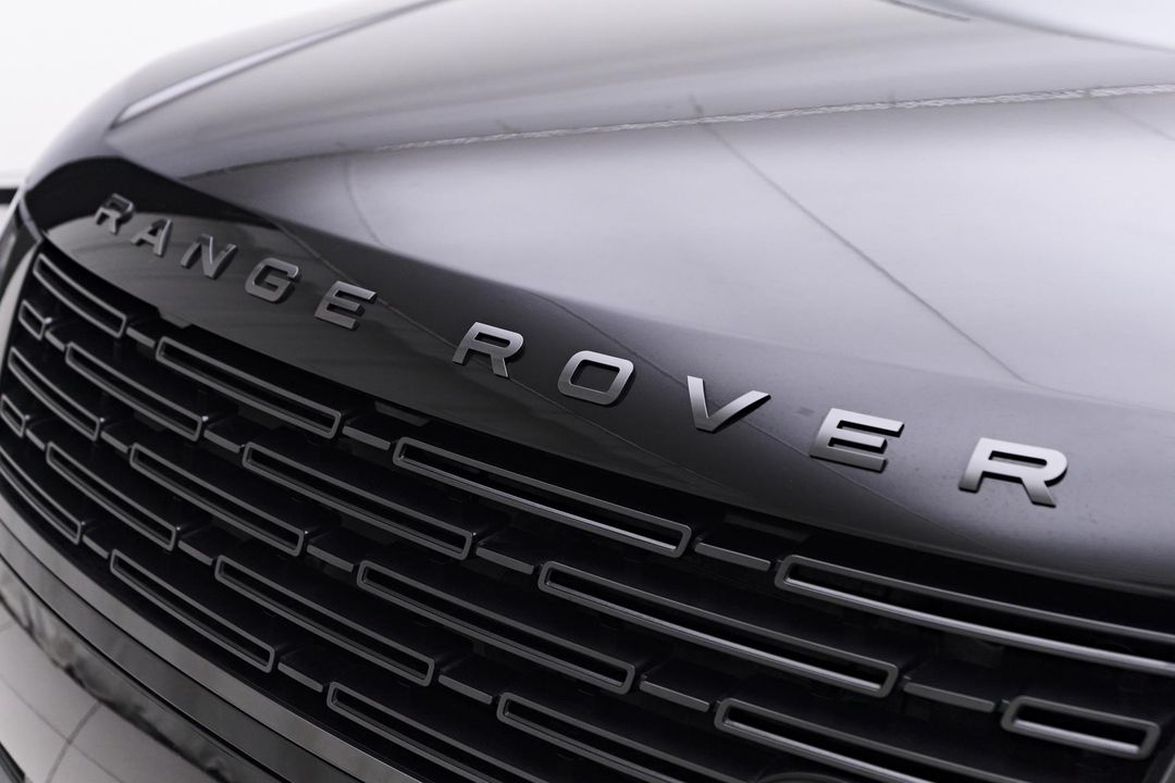 2024 Land Rover Range Rover Plug-In Hybrid