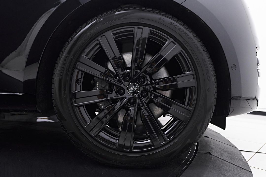 2024 Land Rover Range Rover Plug-In Hybrid
