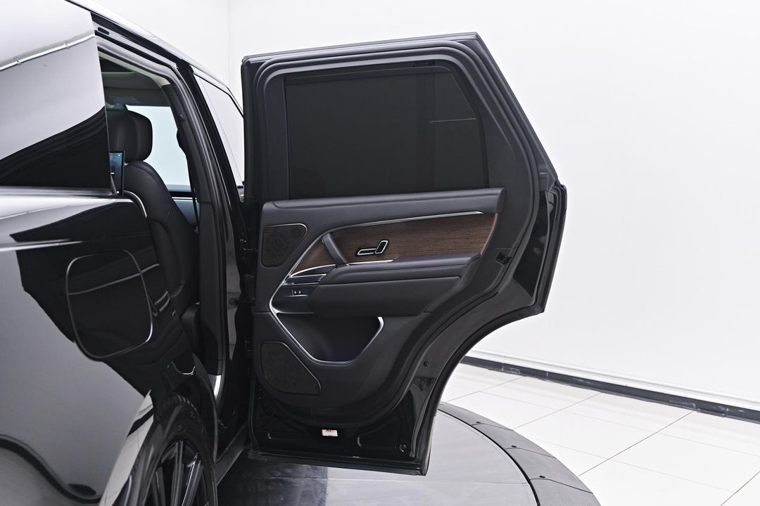 2024 Land Rover Range Rover Plug-In Hybrid