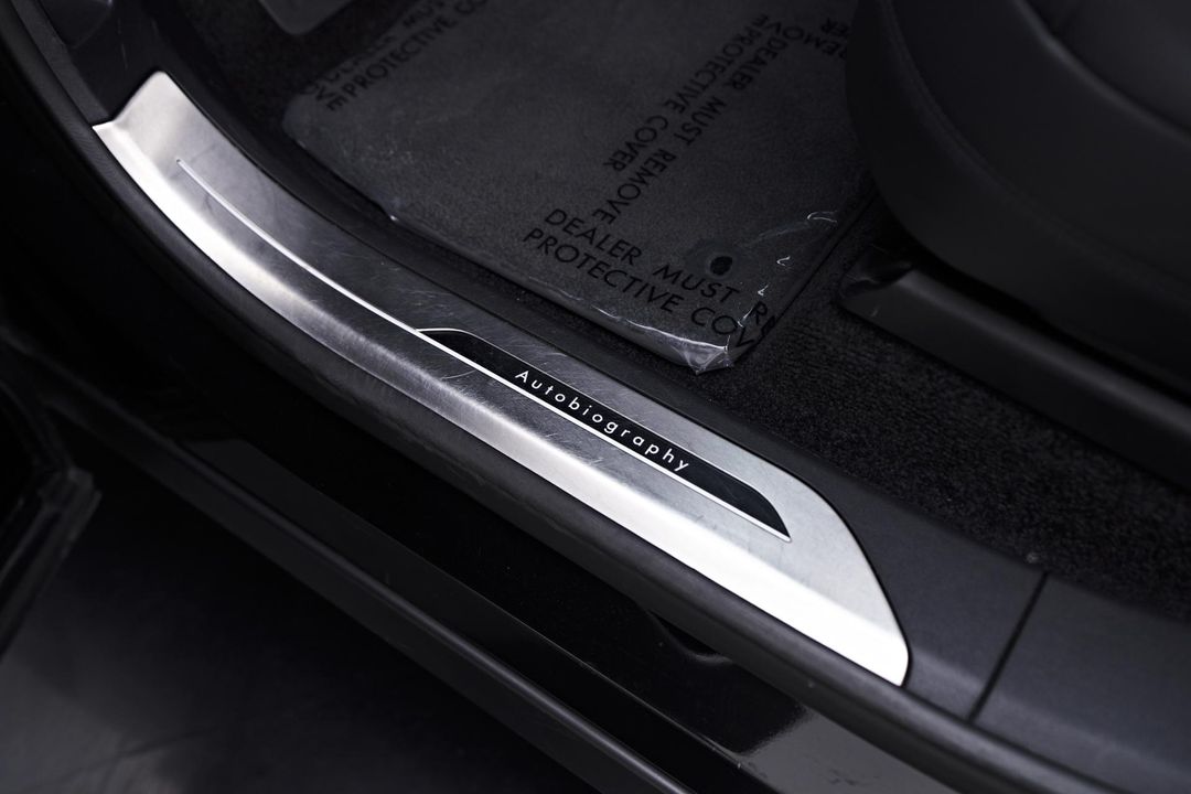 2024 Land Rover Range Rover Plug-In Hybrid