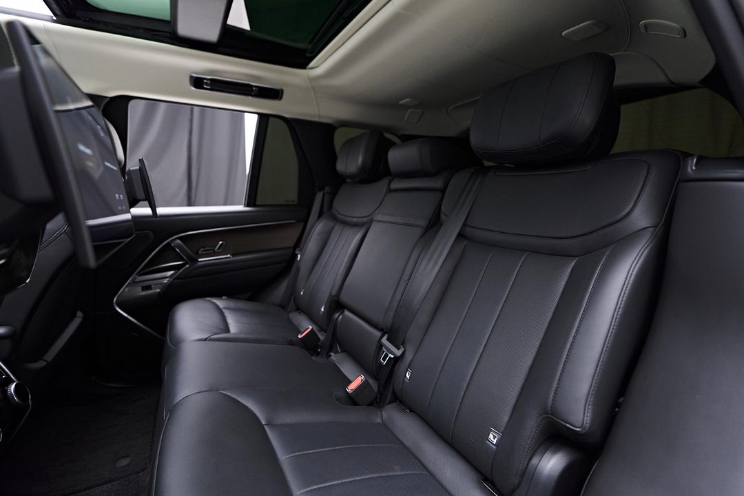 2024 Land Rover Range Rover Plug-In Hybrid