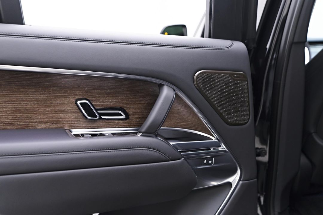 2024 Land Rover Range Rover Plug-In Hybrid
