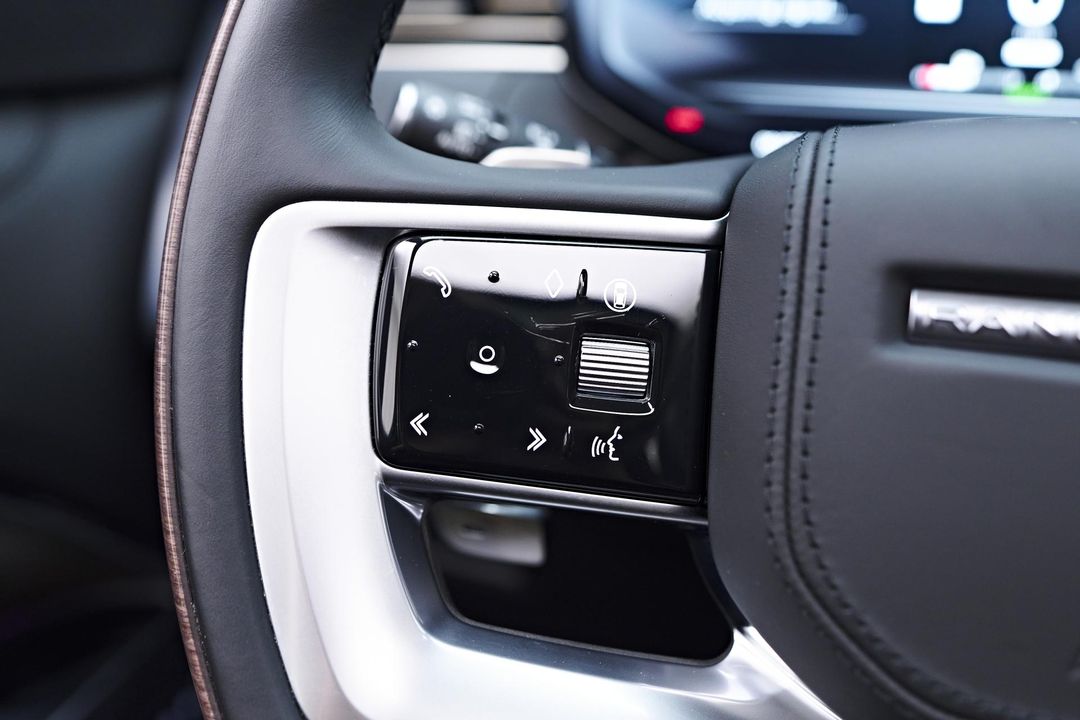 2024 Land Rover Range Rover Plug-In Hybrid