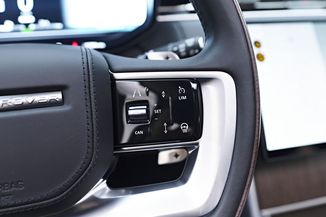 2024 Land Rover Range Rover Plug-In Hybrid