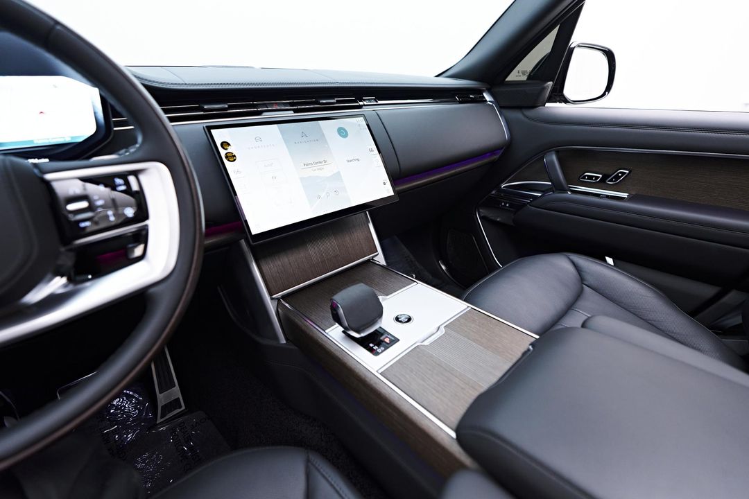 2024 Land Rover Range Rover Plug-In Hybrid