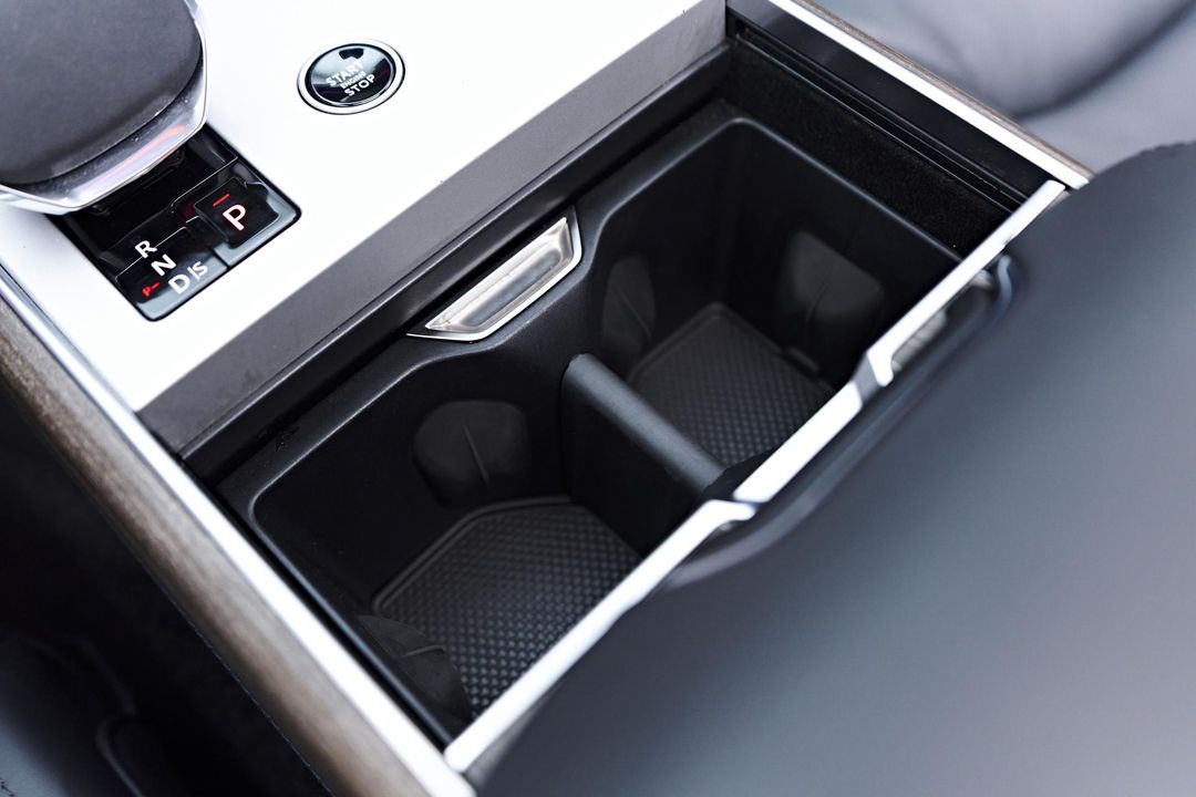 2024 Land Rover Range Rover Plug-In Hybrid