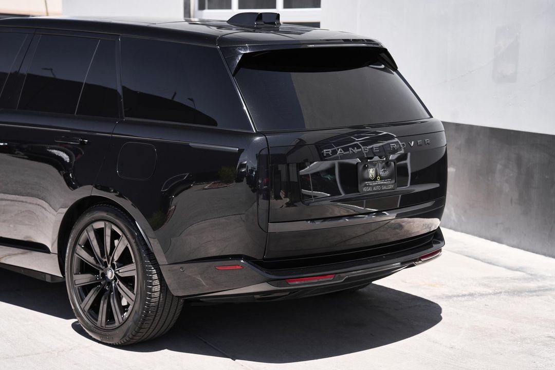 2024 Land Rover Range Rover Plug-In Hybrid