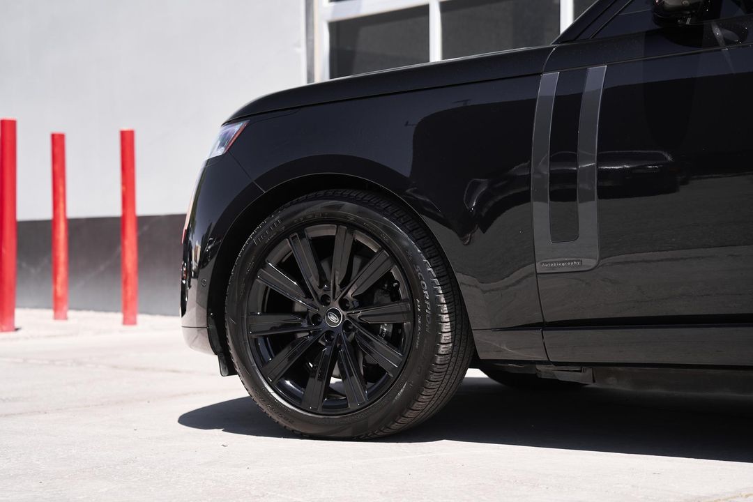 2024 Land Rover Range Rover Plug-In Hybrid
