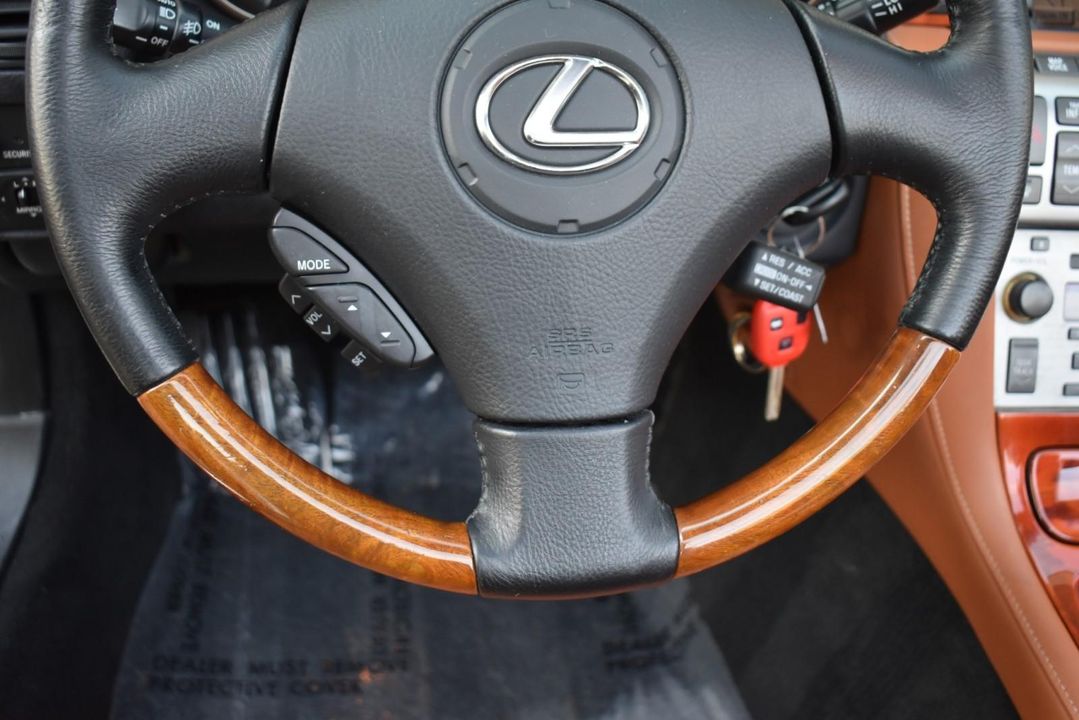 2002 Lexus SC 430 Convertible RWD Mark & Levinson Sound