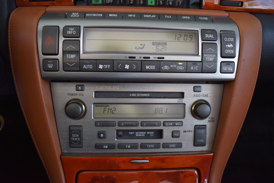 2002 Lexus SC 430 Convertible RWD Mark & Levinson Sound