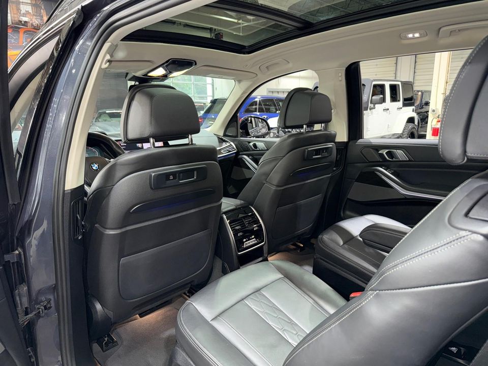 2020 BMW X7