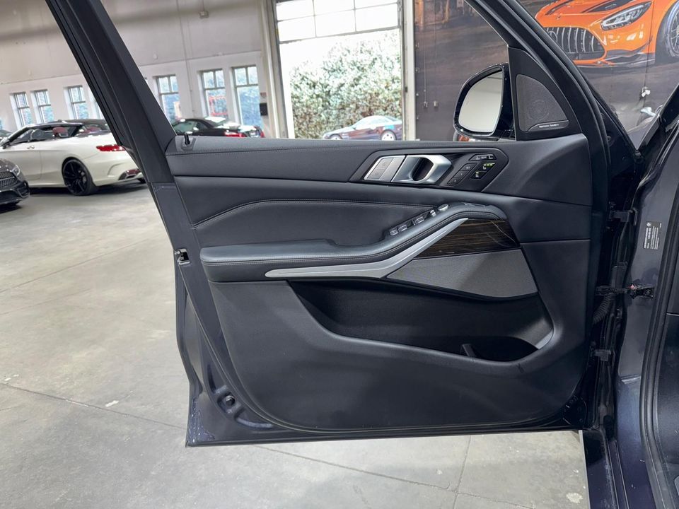 2020 BMW X7