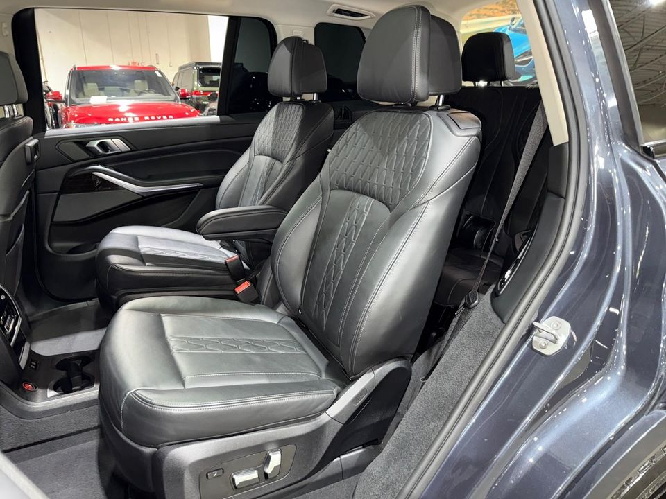 2020 BMW X7