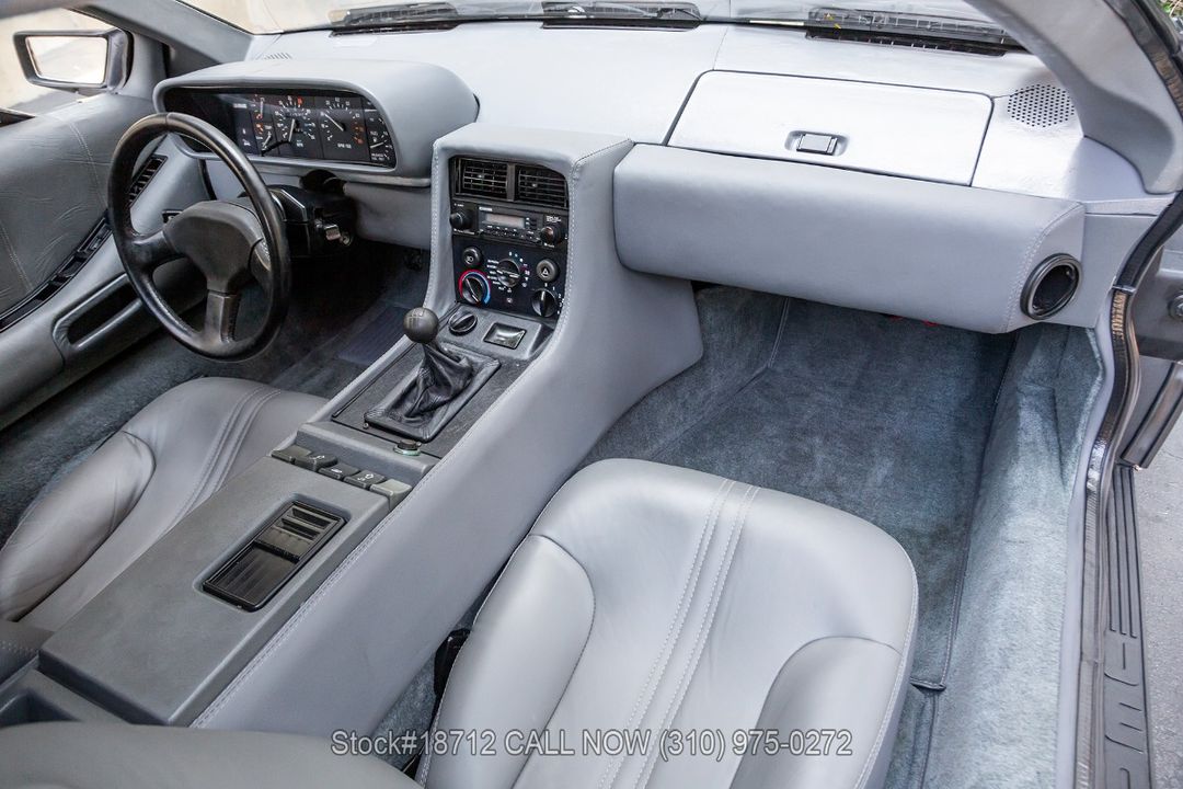 1981 DeLorean DMC-12